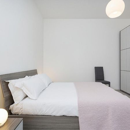 Contemporary Apartment In Sturla By Wonderful Italy جنوة المظهر الخارجي الصورة