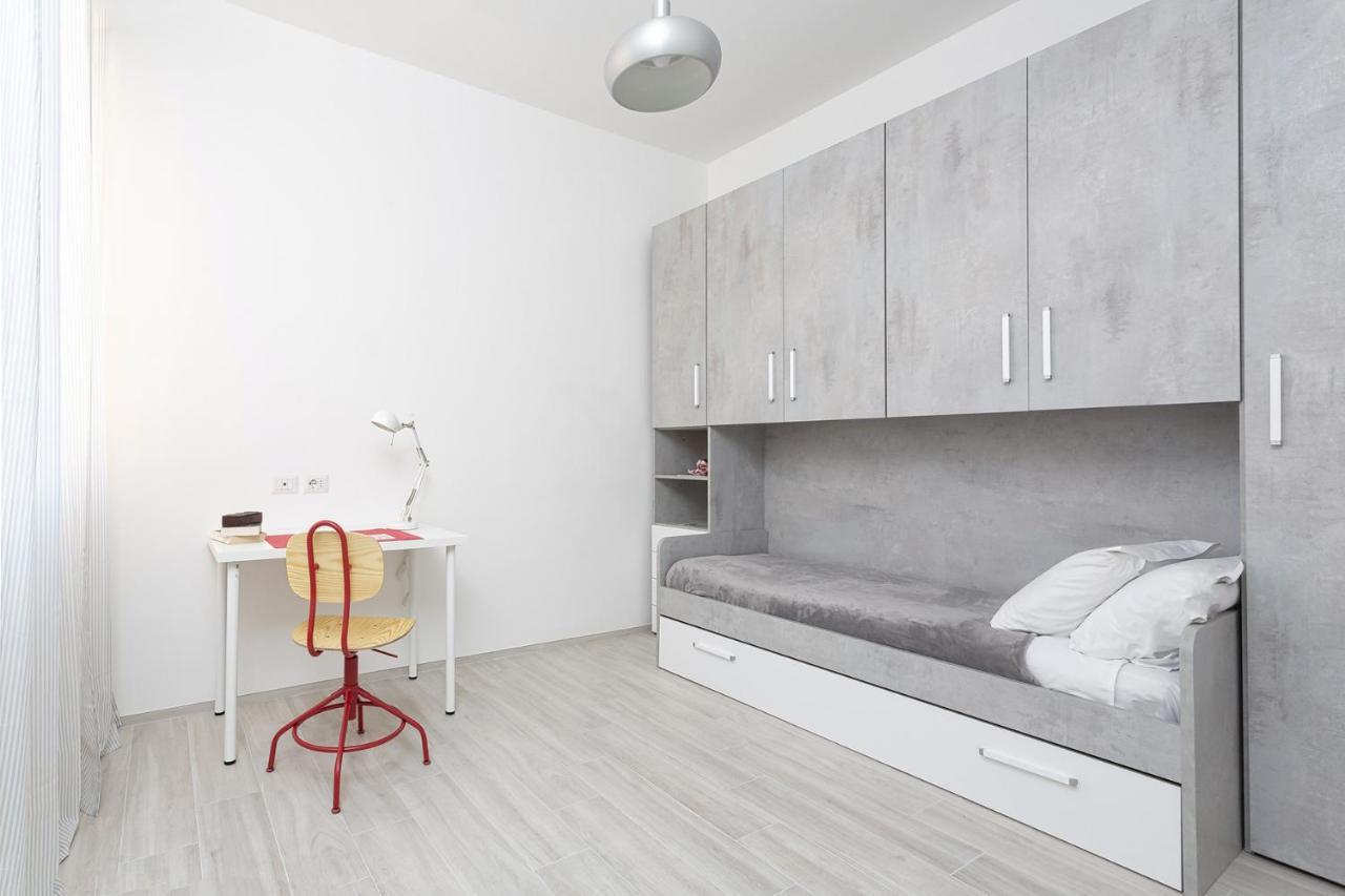 Contemporary Apartment In Sturla By Wonderful Italy جنوة المظهر الخارجي الصورة